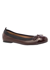 elastic edge toe cap pump brown