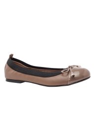 elastic edge toe cap pump beige